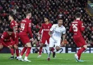 易游体育公司-利物浦后卫因伤退出比赛，影响球队战绩的简单介绍