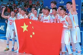 易游体育公司-激情比赛燃烧全场，球员斗志昂扬
