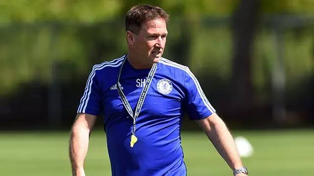 关于尤文图斯队教练团队调整，殷切期待复苏的信息