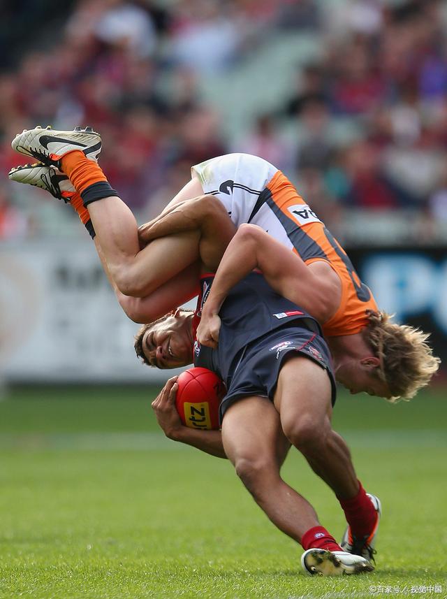 球场上展现出的激情战斗让人难以忘怀英语