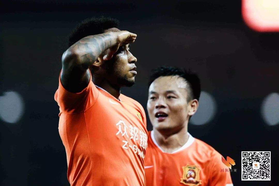 苏宁客场平局，表现稳定但进攻还需加强(苏宁俱乐部进入停摆状态 训练基地变“鬼城”)