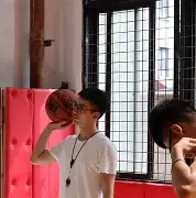 场上对抗一触即发，助力助力再助力的简单介绍